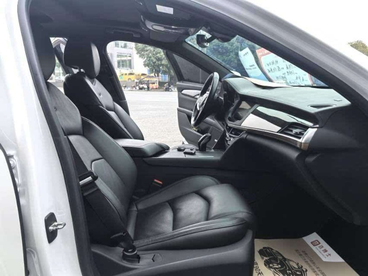 凱迪拉克 CT6  2019款 28T 豪華型圖片