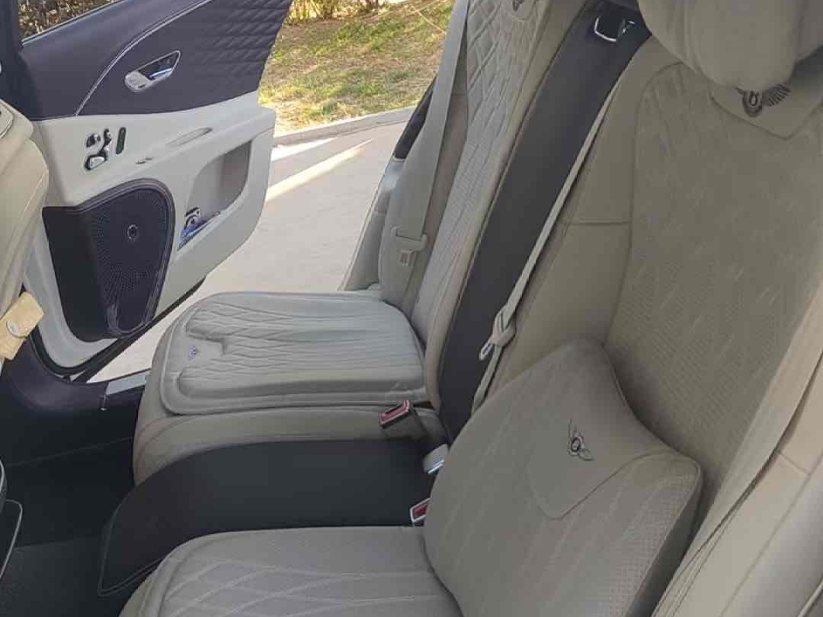 賓利 飛馳  2023款 4.0T V8 雅度版圖片