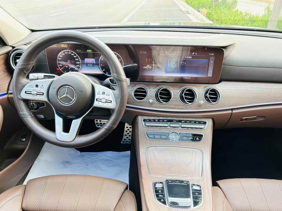 奔馳 奔馳E級  2020款 E 300 L 豪華型圖片