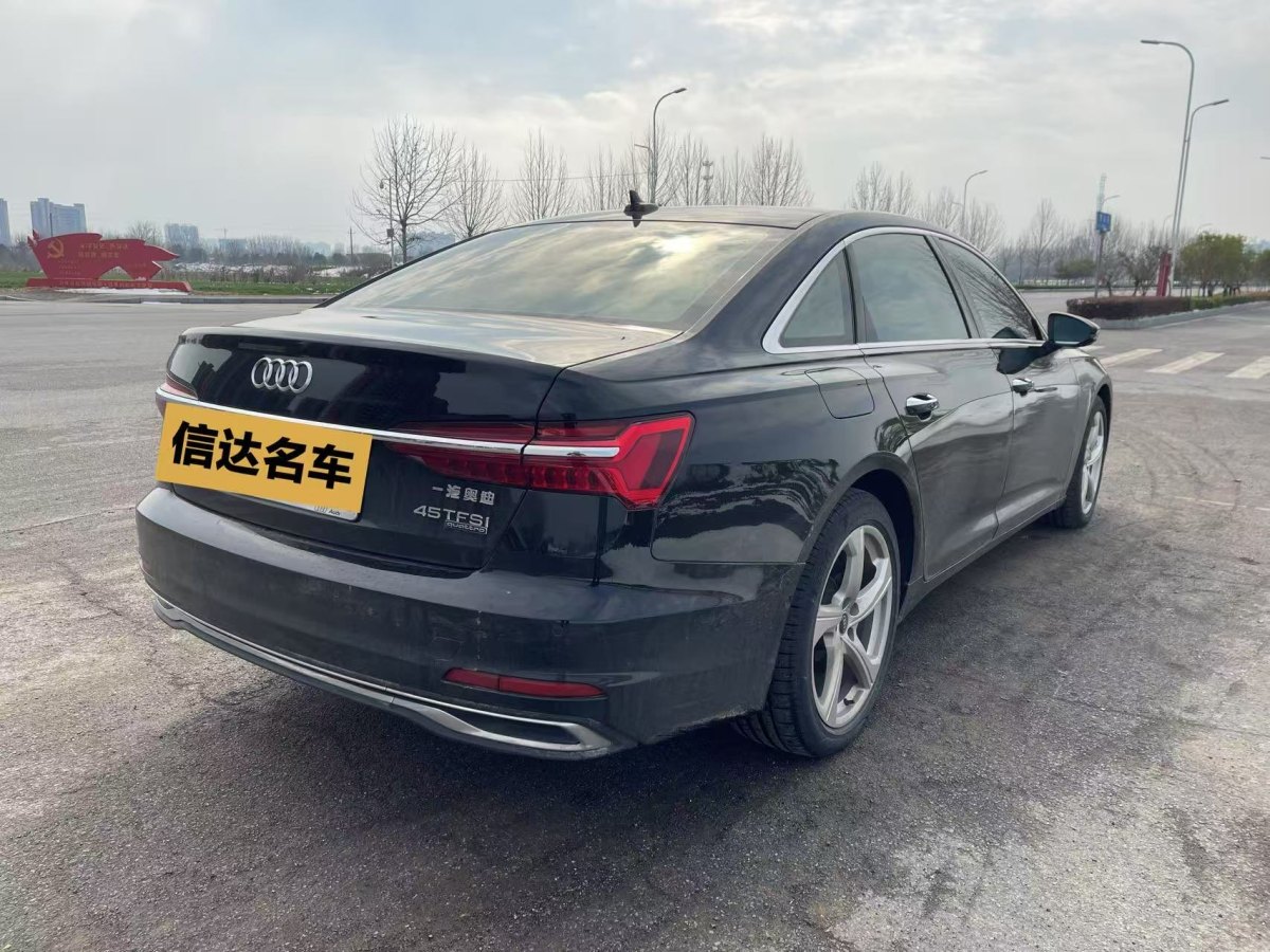 奧迪 奧迪A6L  2022款 45 TFSI quattro 臻選動(dòng)感型圖片