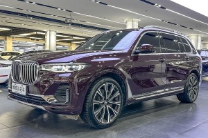 寶馬X7 寶馬 xDrive40i 尊享型M運(yùn)動(dòng)套裝