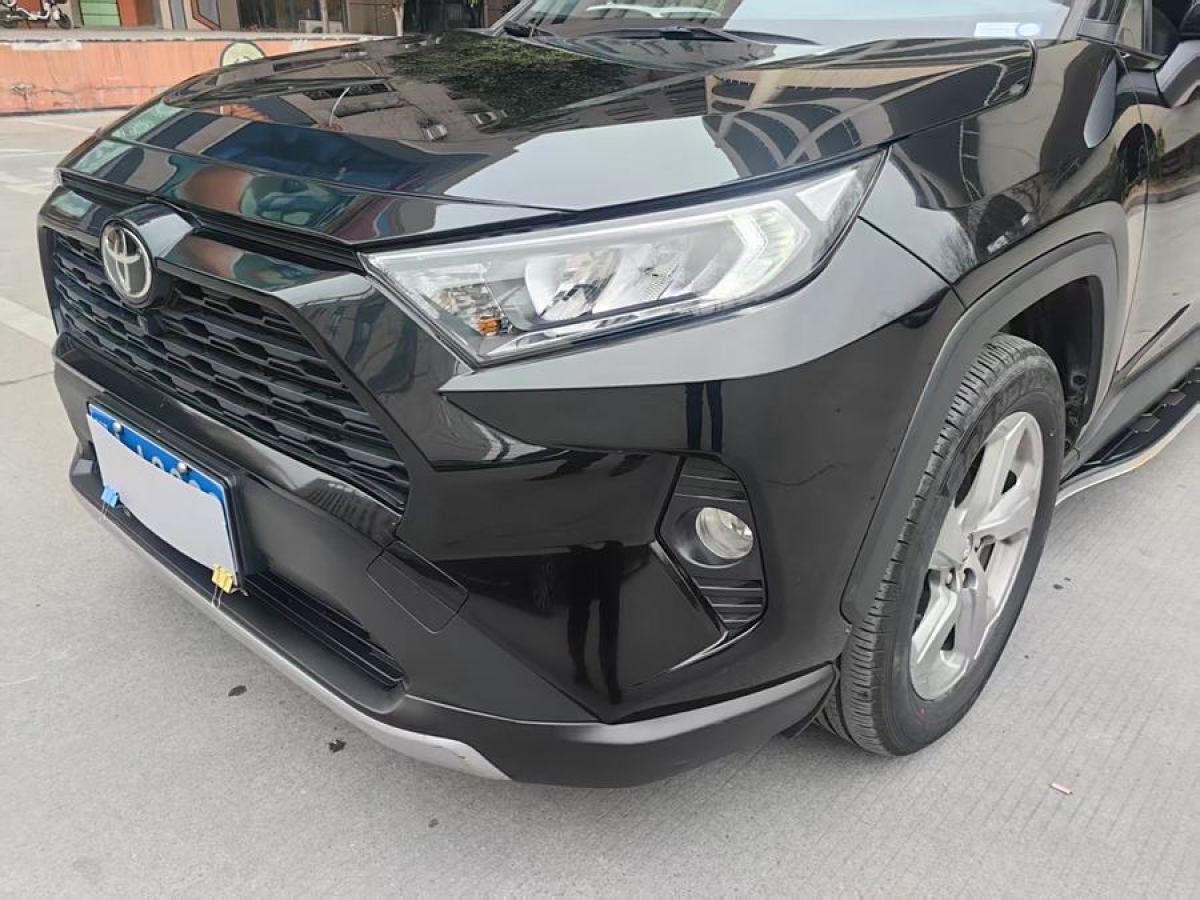 豐田 RAV4榮放  2022款 2.0L CVT兩驅(qū)風(fēng)尚版圖片