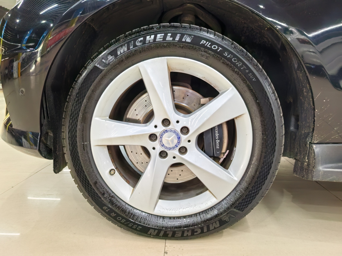 2014年4月奔驰 奔驰M级  2014款 ML 320 4MATIC