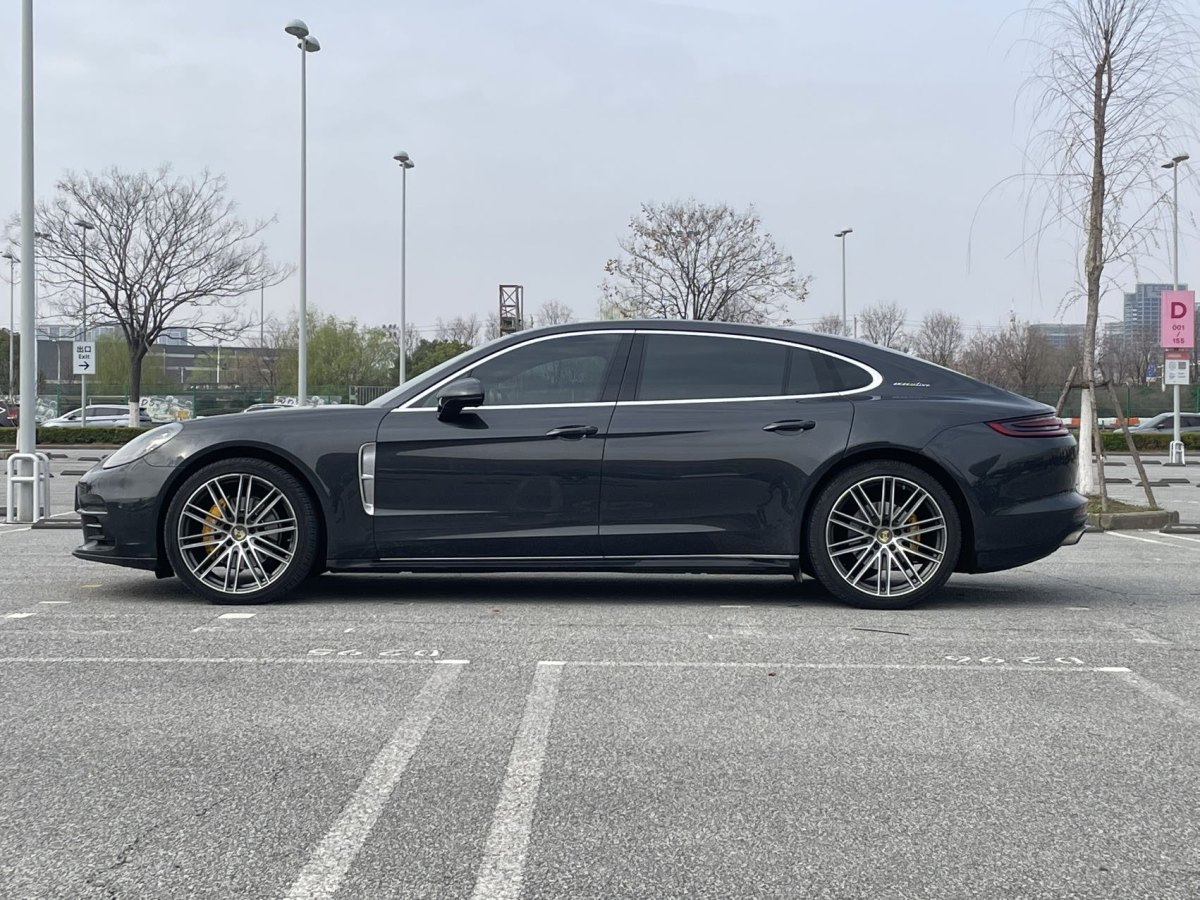 2018年11月保時捷 Panamera  2017款 Panamera 4 行政加長版 3.0T