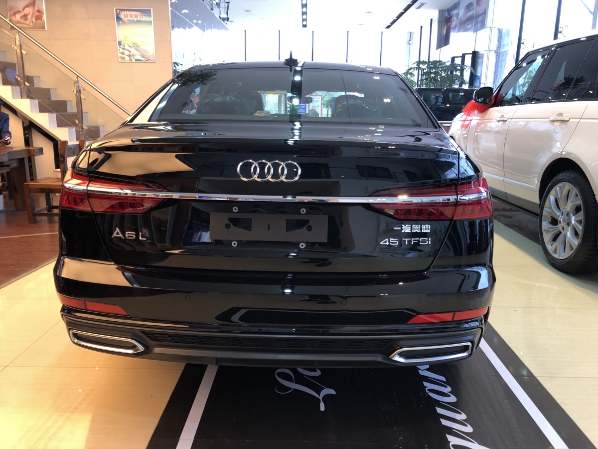 奧迪a6l 2019款 45 tfsi quattro 臻選致雅型_價格36