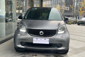 fortwo smart 0.9T 66千瓦硬顶先锋版