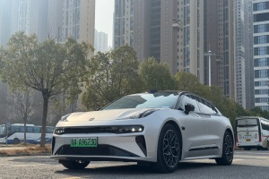 極氪001 極氪 YOU版 100kWh 四驅(qū)
