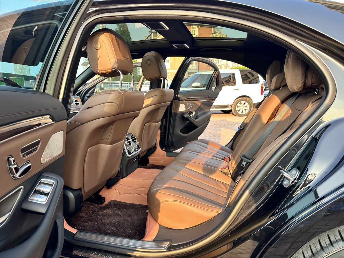 2019年9月奔驰 奔驰S级  2019款 S 350 L 尊贵型