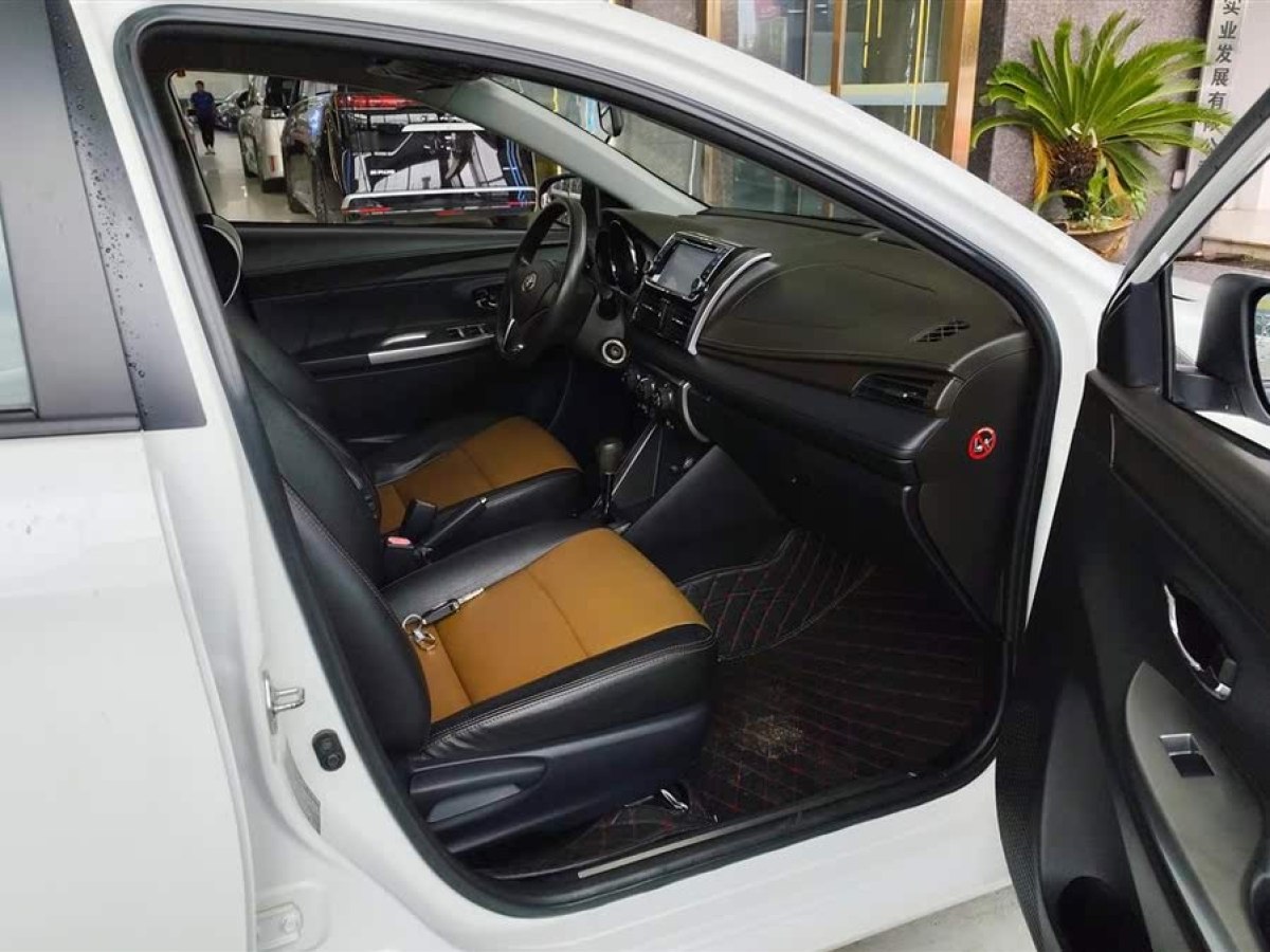 豐田 YARiS L 致炫  2015款 1.5E 自動(dòng)魅動(dòng)版圖片