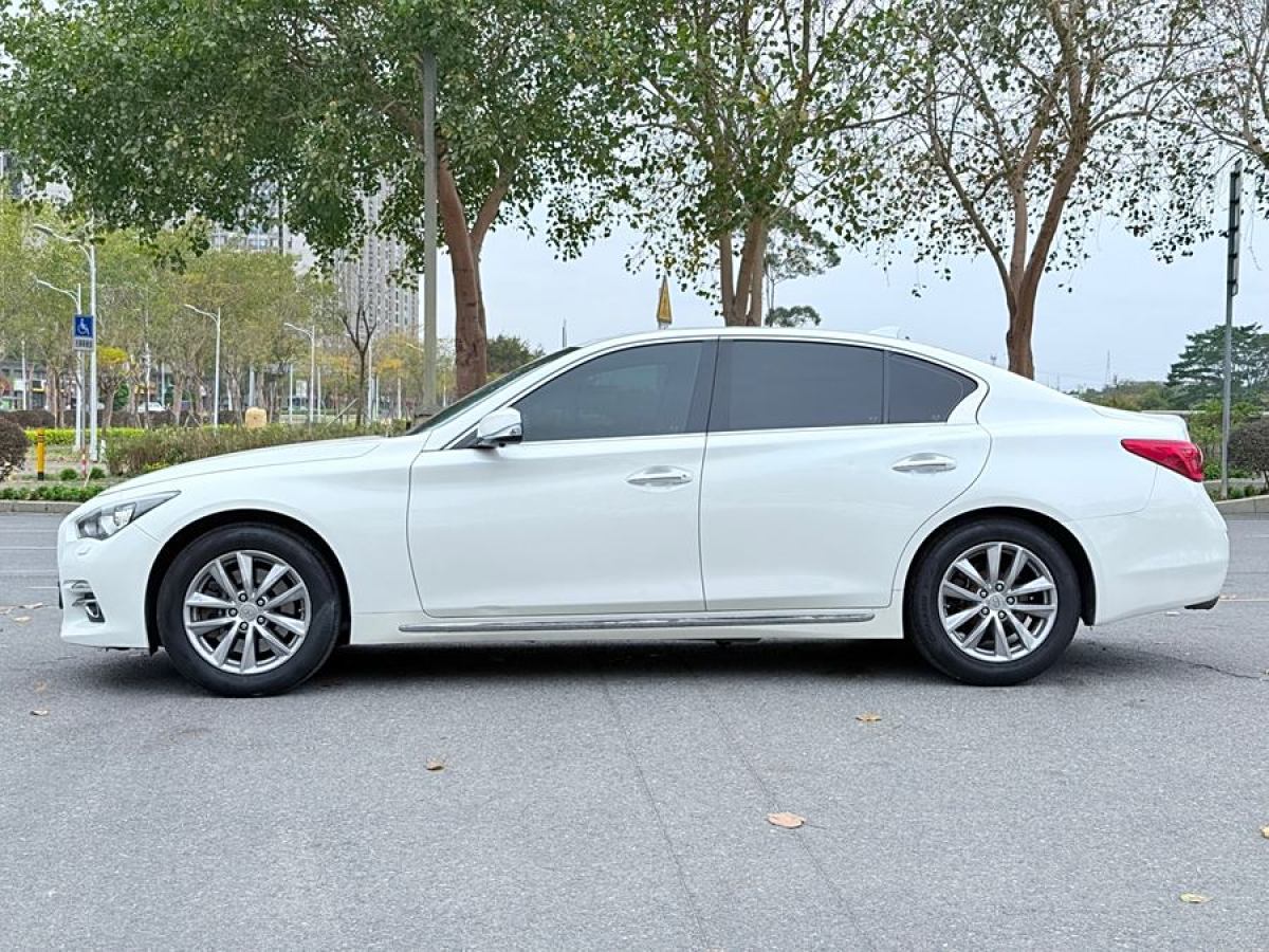 英菲尼迪 Q50L  2015款 2.0T 悅享版圖片