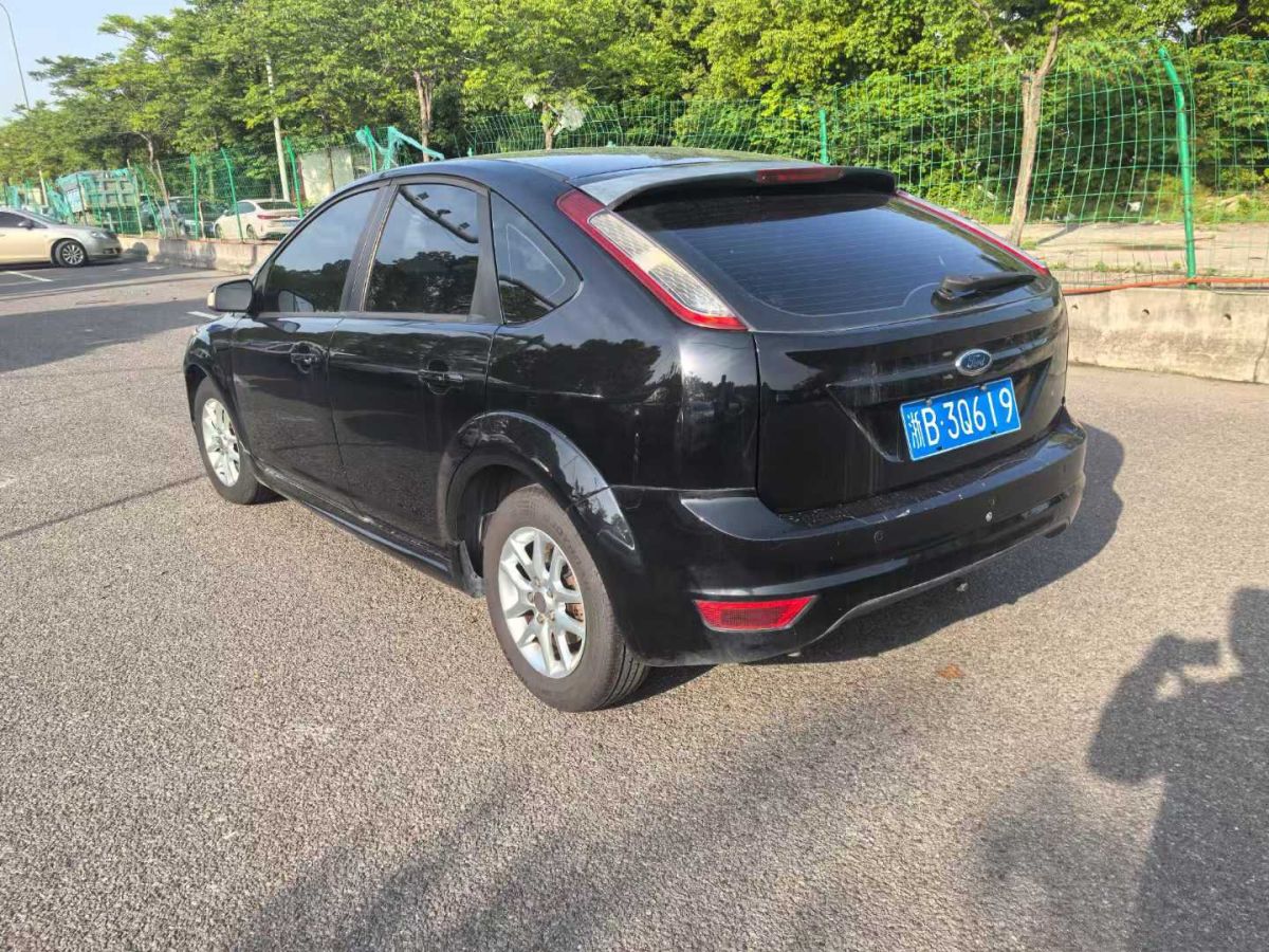 福特 ?？怂? 2009款 三廂 1.8L 自動時尚型圖片