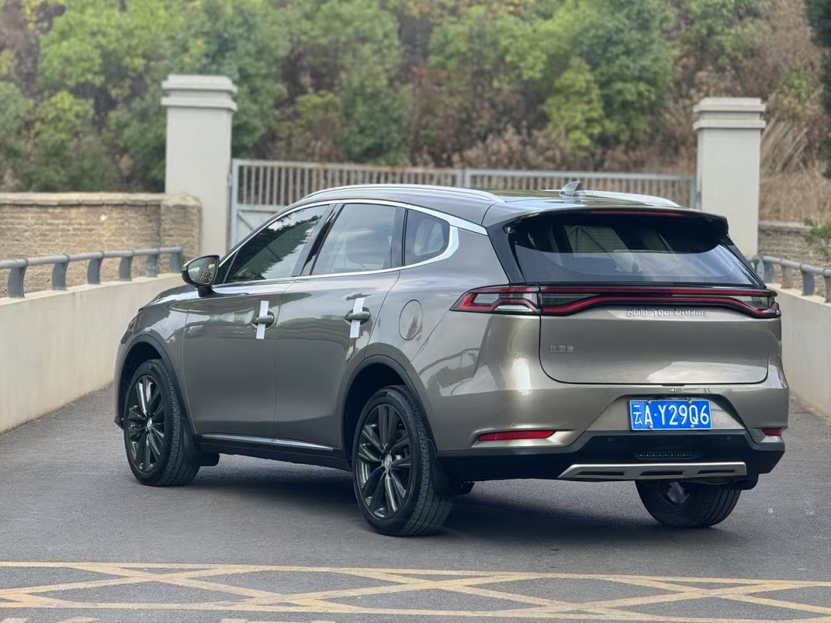 比亞迪 唐  2019款  2.0T 自動(dòng)智聯(lián)尊榮型 7座 國VI圖片