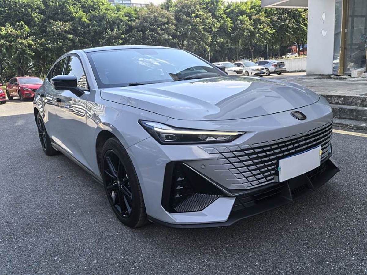 2022年11月長(zhǎng)安 長(zhǎng)安UNI-V  2022款 1.5T 尊貴型