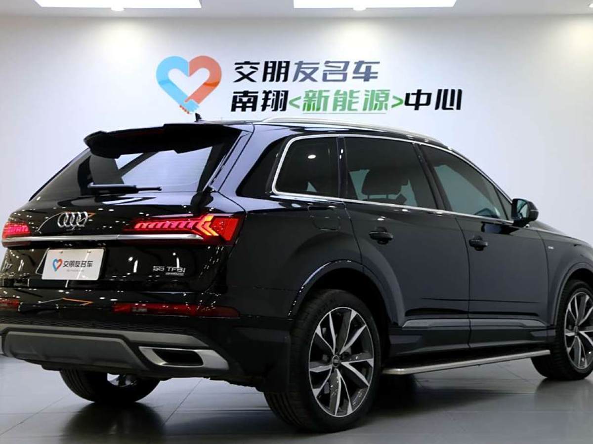 奧迪 奧迪Q7  2023款 55 TFSI quattro S line運(yùn)動(dòng)型圖片