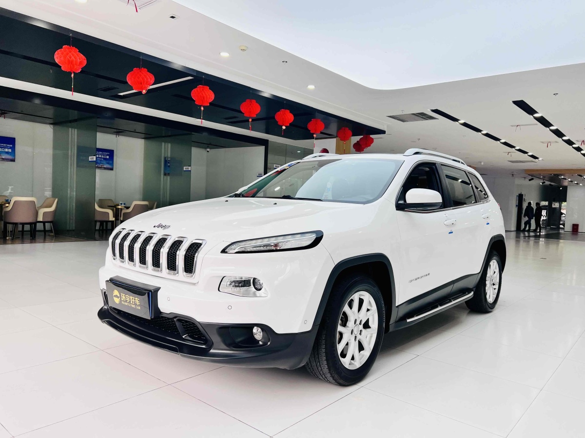 Jeep 自由光  2016款 2.0L 優(yōu)越版圖片