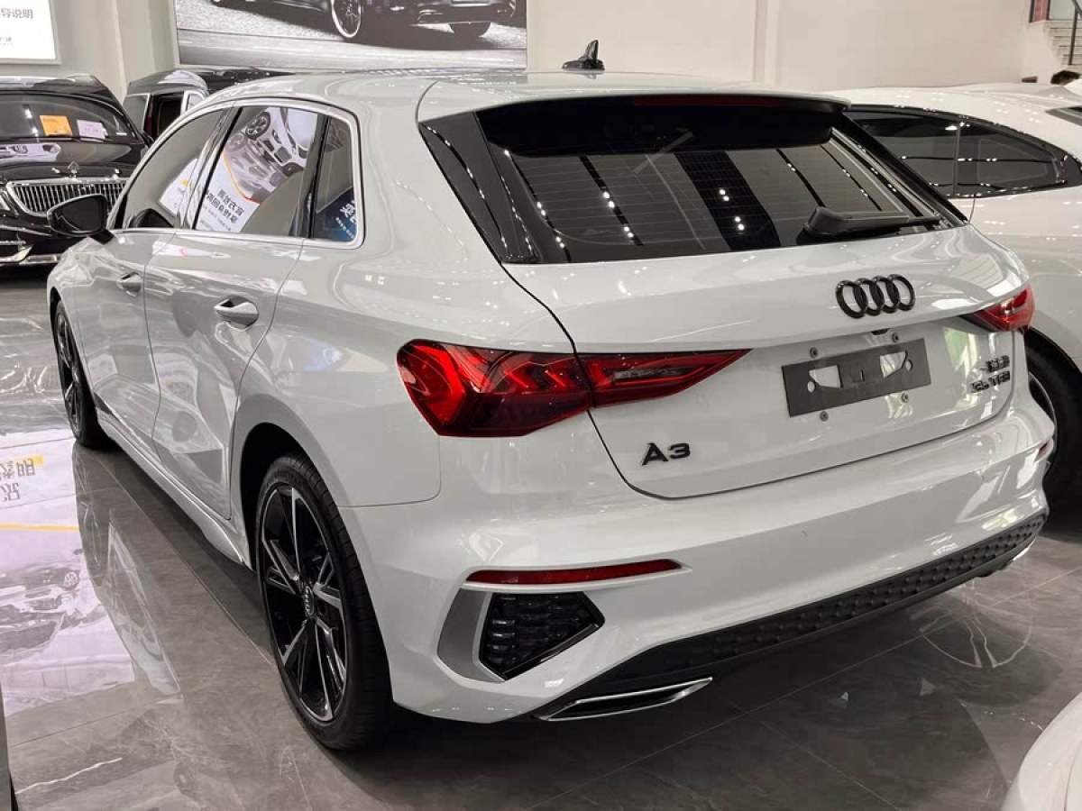 奧迪 奧迪A3  2021款 Sportback 35 TFSI 時(shí)尚運(yùn)動(dòng)型圖片