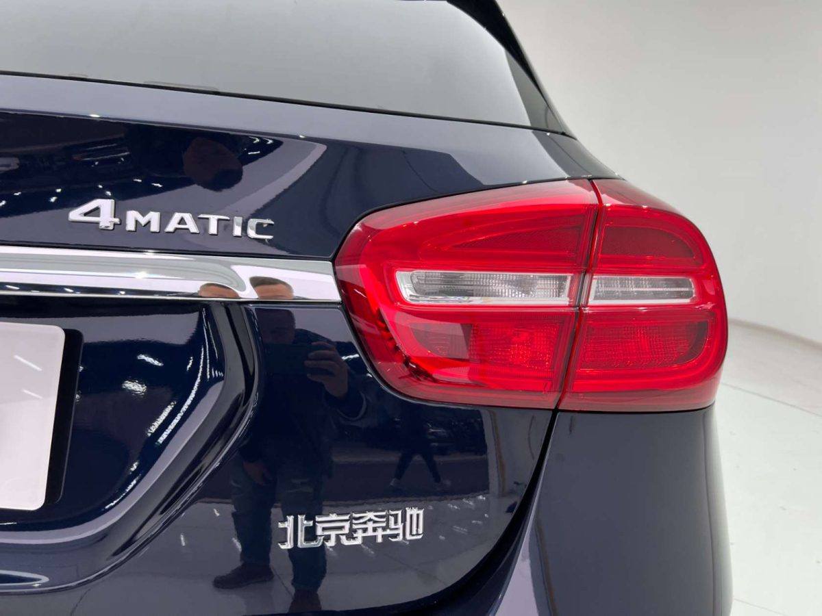 奔驰 奔驰GLA  2016款 GLA 220 4MATIC 时尚型图片