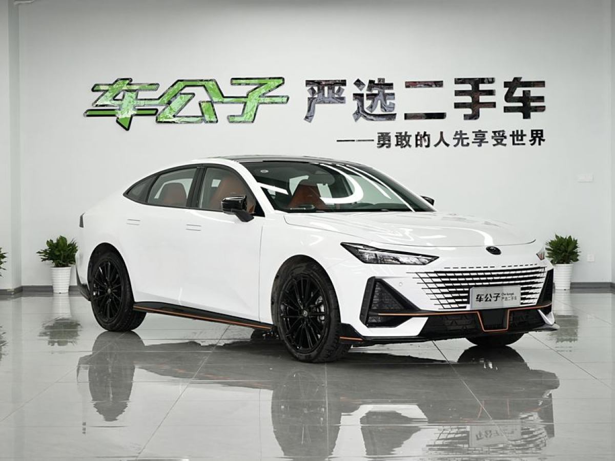 長(zhǎng)安 長(zhǎng)安UNI-V  2023款 1.5T 運(yùn)動(dòng)版圖片