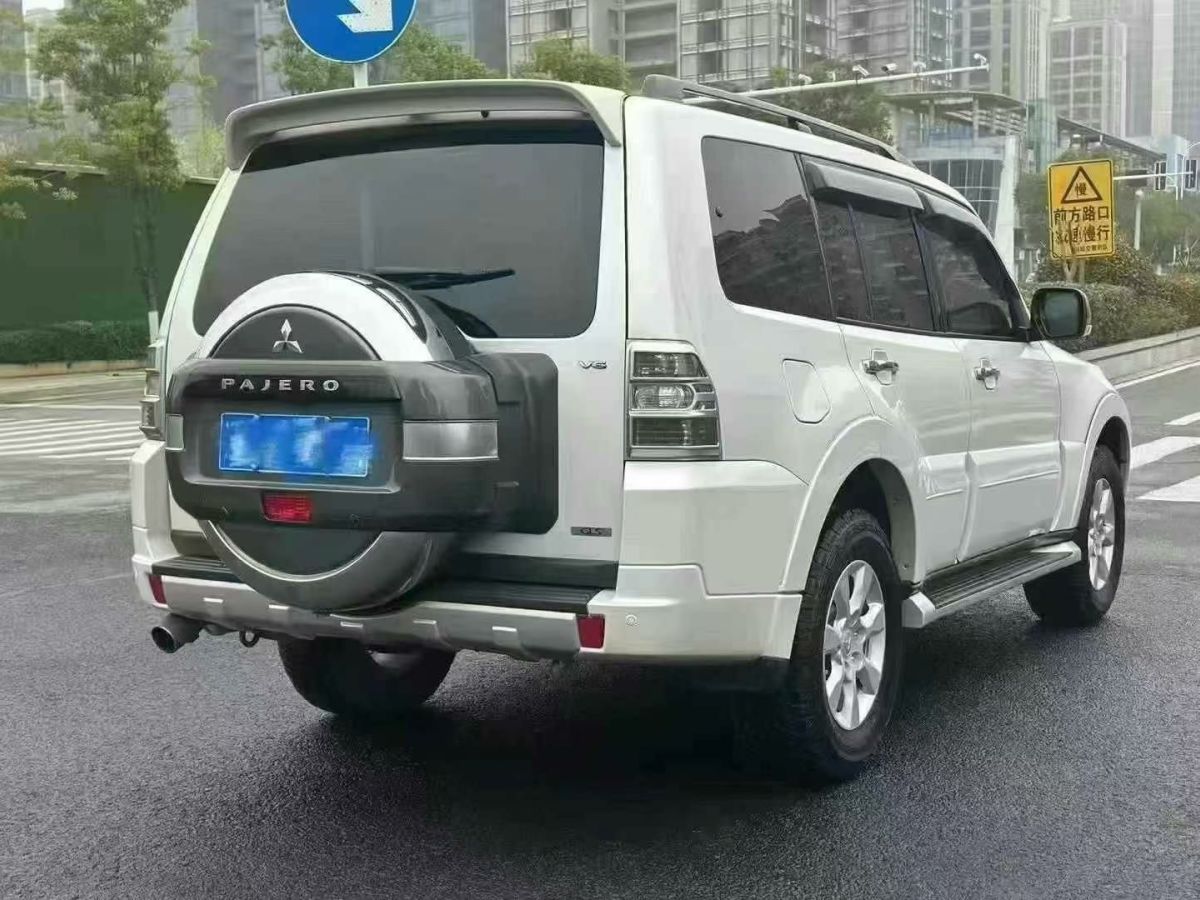 三菱 帕杰羅  2019款 3.0L 自動尊貴版圖片