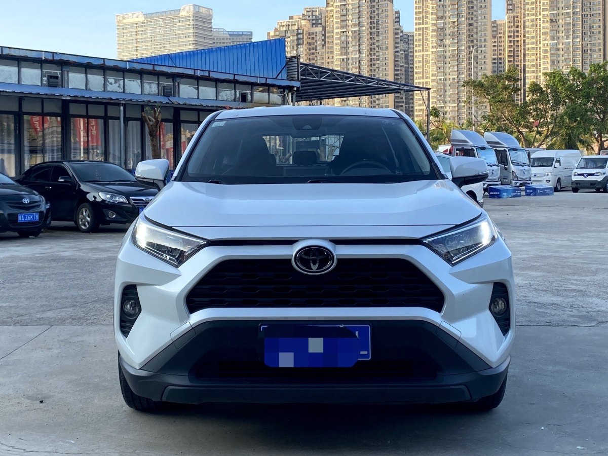 豐田 RAV4  2018款 榮放 2.0L CVT兩驅風尚版圖片