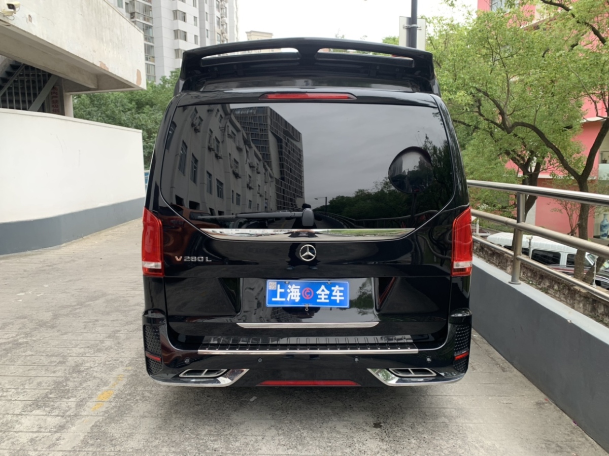 奔驰 V级  2021款 V 260 L 长轴距尊贵版图片