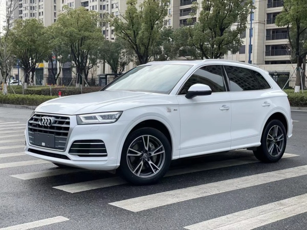 奥迪 奥迪Q5L  2020款 40 TFSI 荣享时尚型