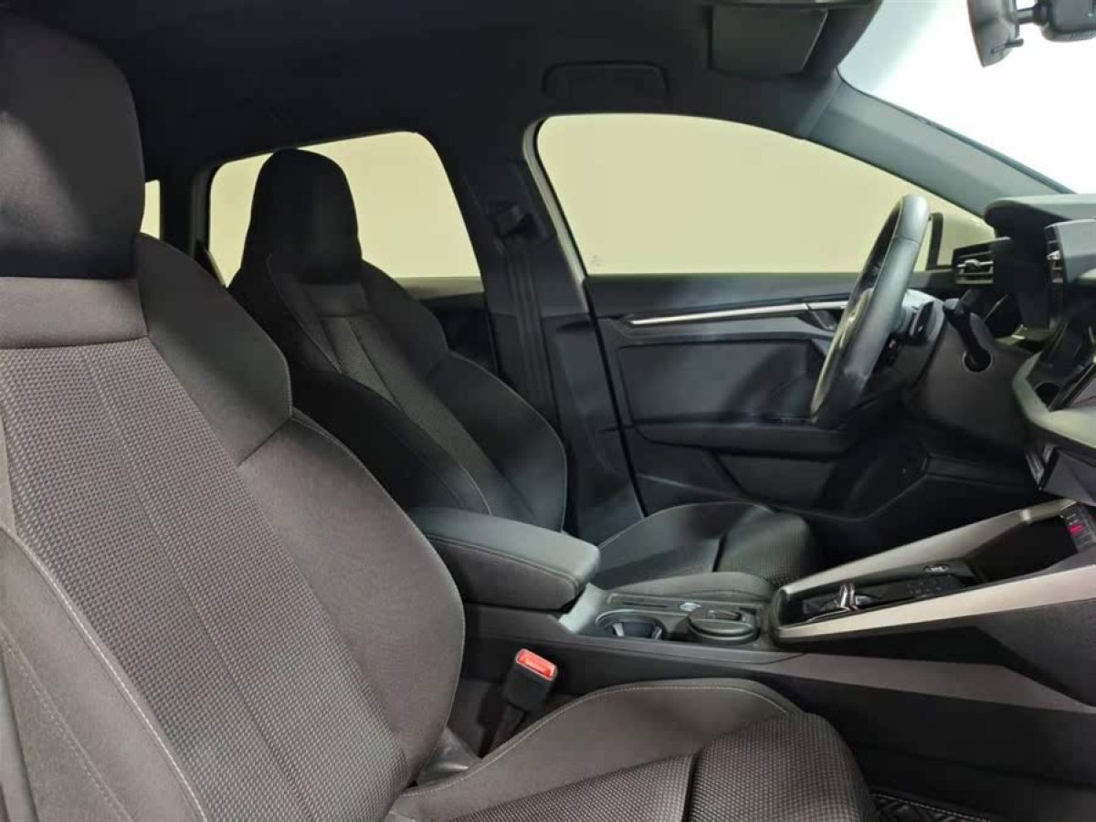 奧迪 奧迪A3  2022款 Sportback 35 TFSI 進(jìn)取運(yùn)動(dòng)型圖片