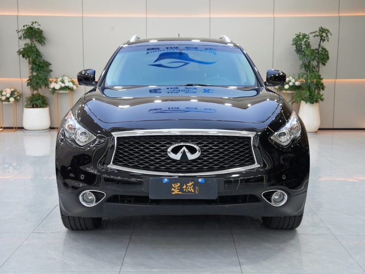 英菲尼迪 QX70  2015款 3.7L 絕影版圖片