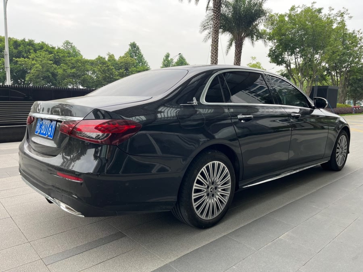 奔馳 奔馳E級  2020款 改款 E 300 L 運動時尚型圖片