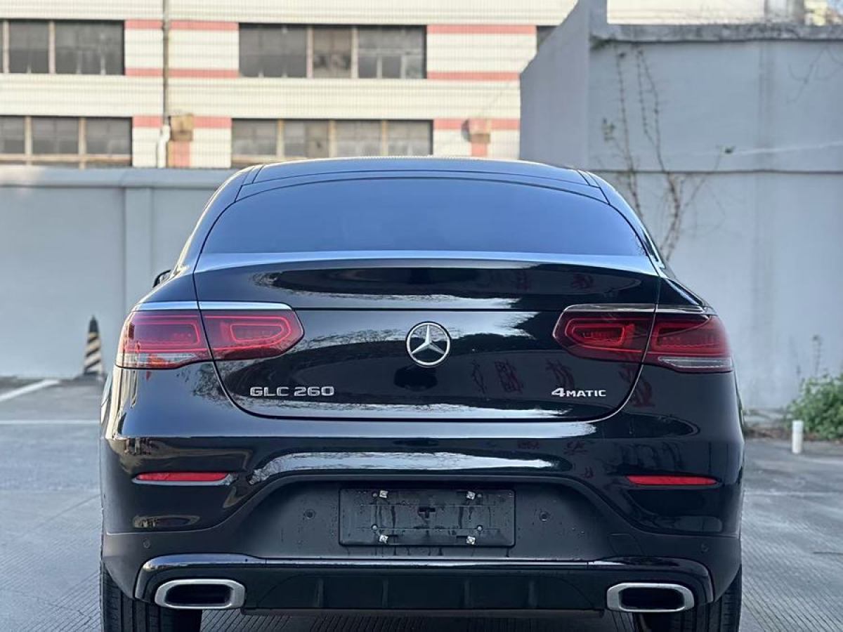 奔馳 奔馳GLC  2021款 GLC 260 4MATIC 轎跑SUV圖片