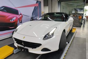 California T 法拉利 3.9T 標準型