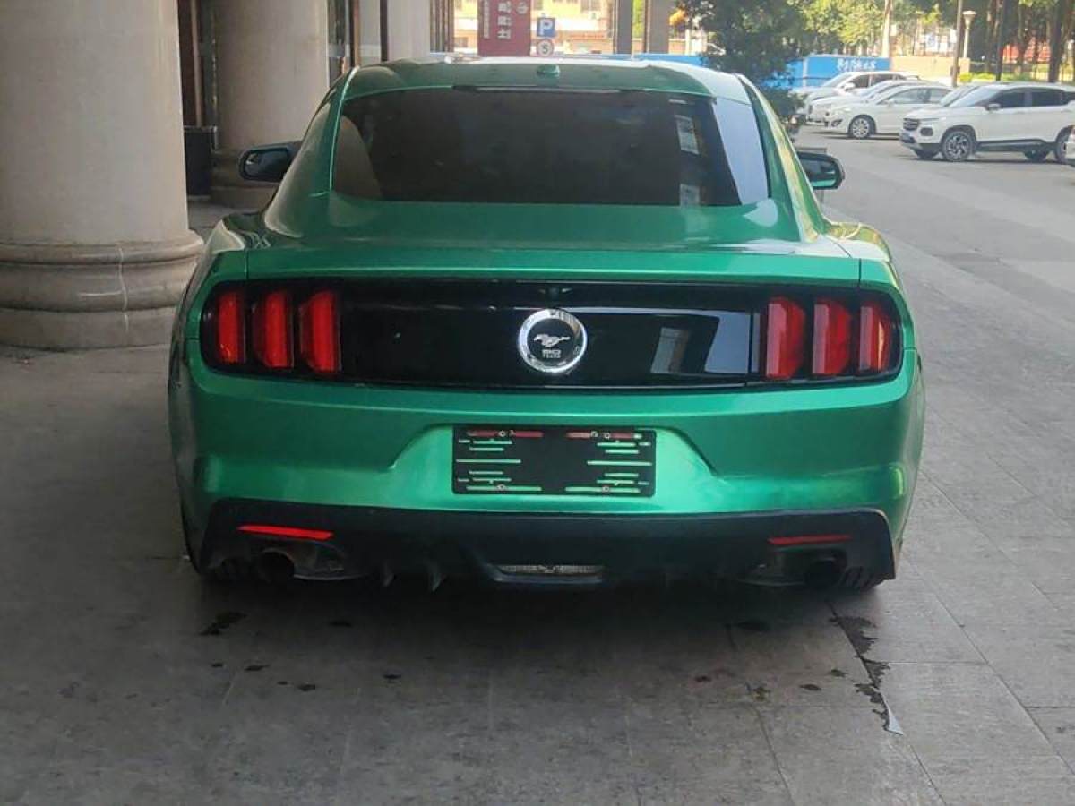 福特 Mustang  2015款 2.3T 運(yùn)動版圖片