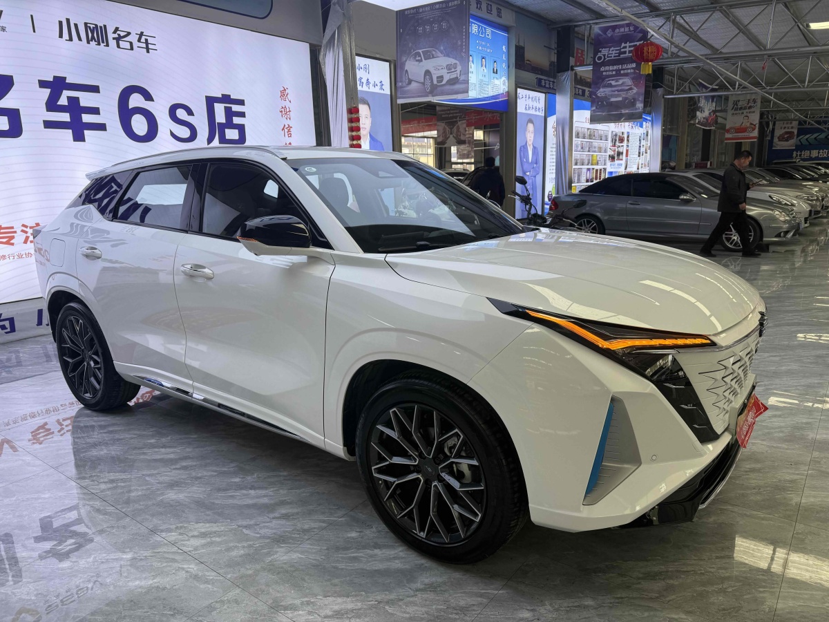 長(zhǎng)安歐尚 長(zhǎng)安歐尚Z6新能源  2023款 智電iDD 150KM旗艦PLUS智慧泊車版圖片