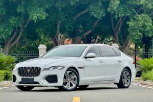 XFL 捷豹 2.0T P200 兩驅(qū)精英豪華版