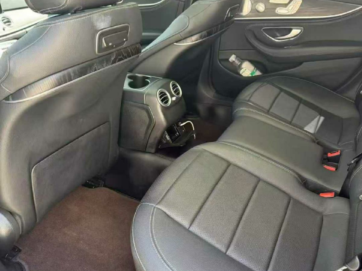 奔馳 奔馳E級(jí)  2020款 E 300 L 豪華型圖片