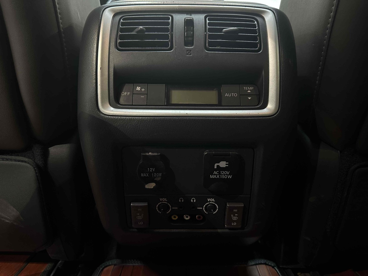 2016年4月英菲尼迪 QX60  2014款 2.5T Hybrid 四驱全能版