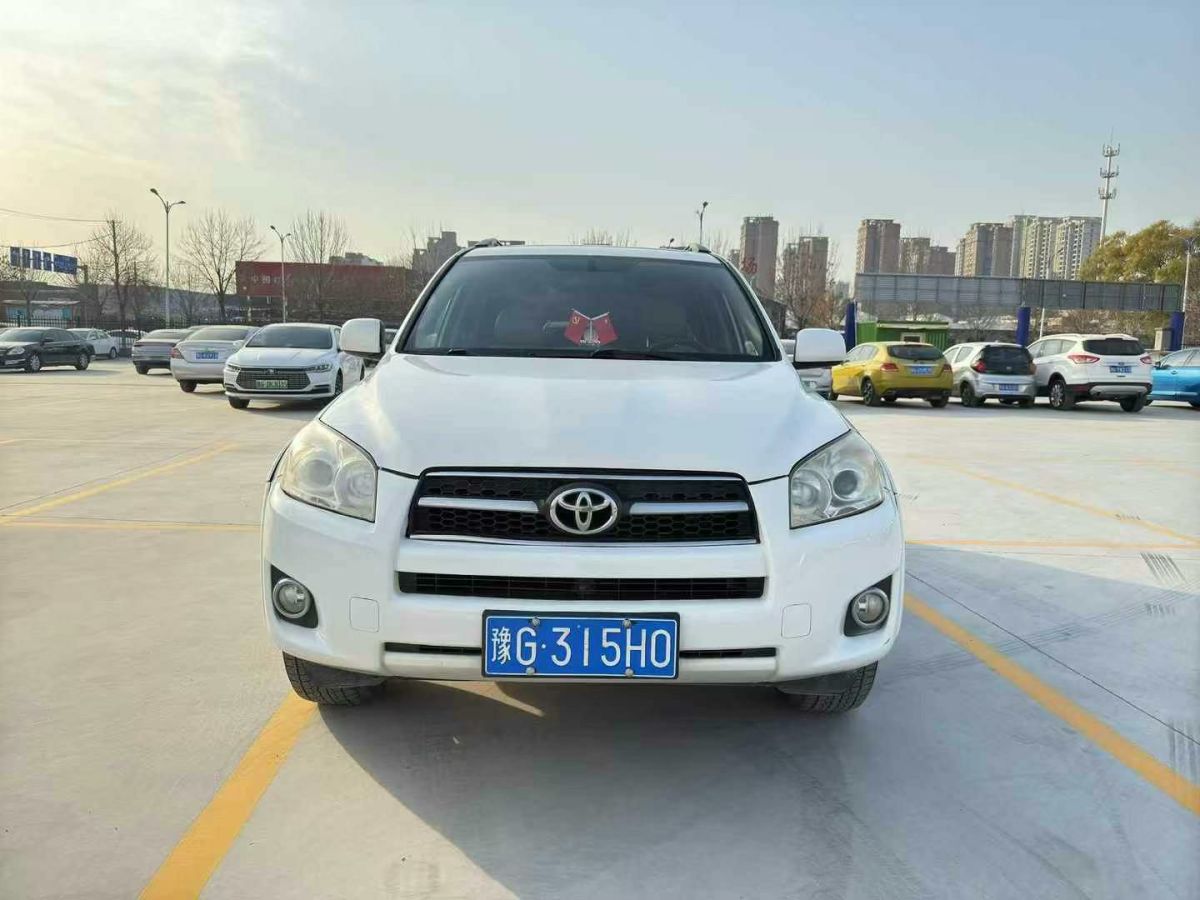 豐田 RAV4榮放  2010款 2.0L 手動(dòng)豪華升級版圖片