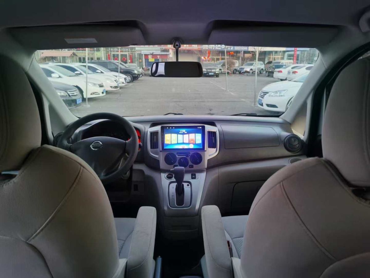 日產(chǎn) NV200 圖片