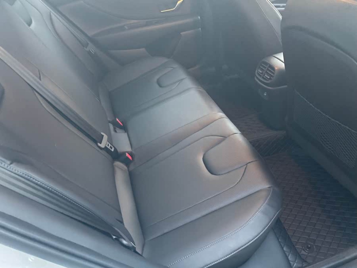 現(xiàn)代 伊蘭特  2022款 1.5L CVT LUX尊貴版圖片
