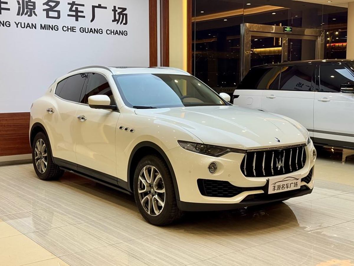 瑪莎拉蒂 Levante  2019款 3.0T 350Hp 標(biāo)準(zhǔn)版 國(guó)VI圖片