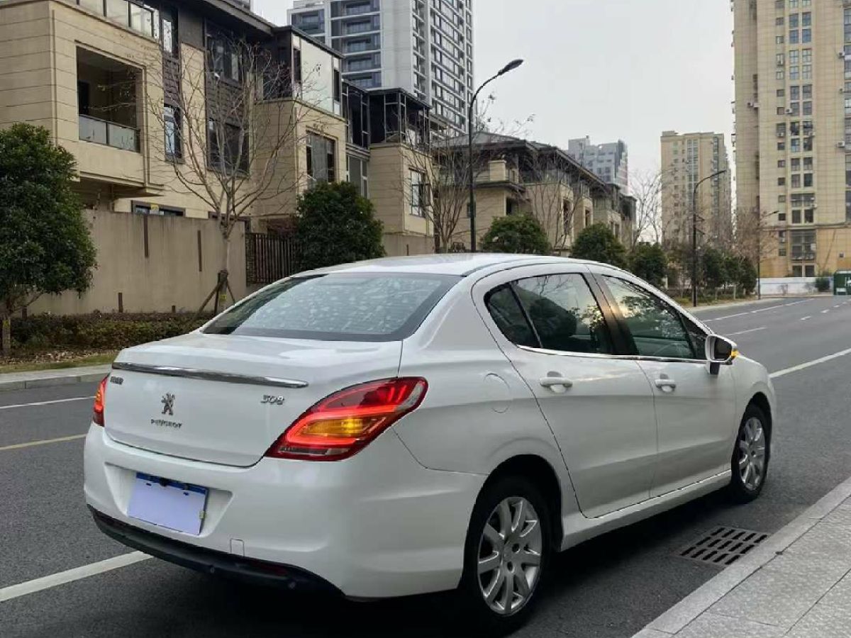 东风风神 A60  2014款 1.6L 尊贵型图片