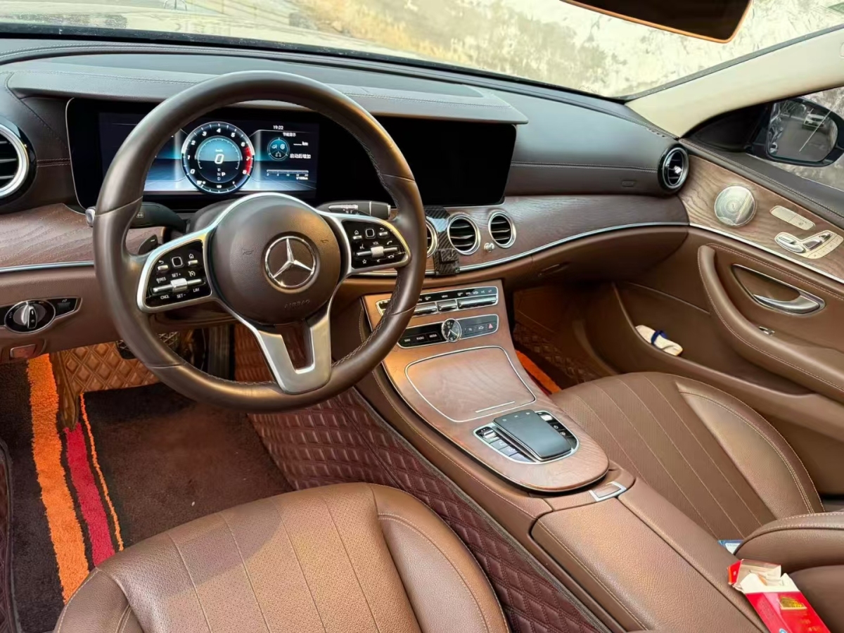 奔馳 奔馳E級  2020款 E 300 L 豪華型圖片