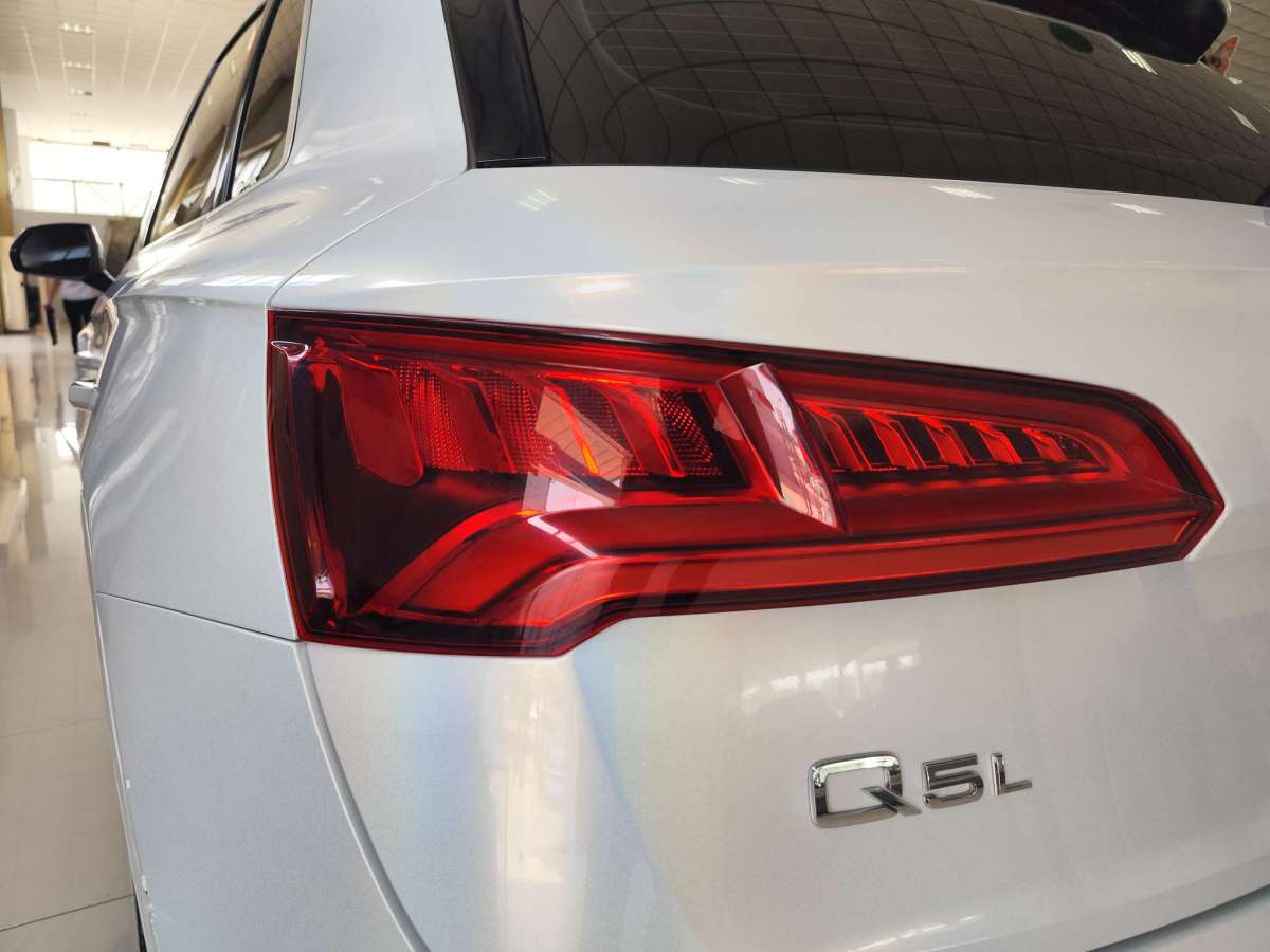 奧迪 奧迪Q5L  2020款 改款 40 TFSI 榮享進取型圖片