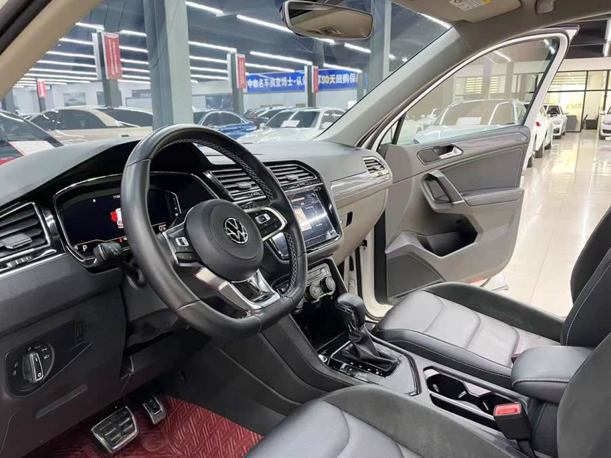 大眾 途觀L  2023款 改款 330TSI 自動(dòng)兩驅(qū)R-Line越享版圖片