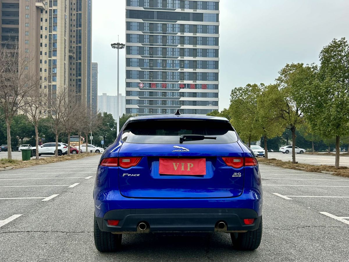 2020年8月捷豹 F-PACE  2020款 2.0T 賽旗版