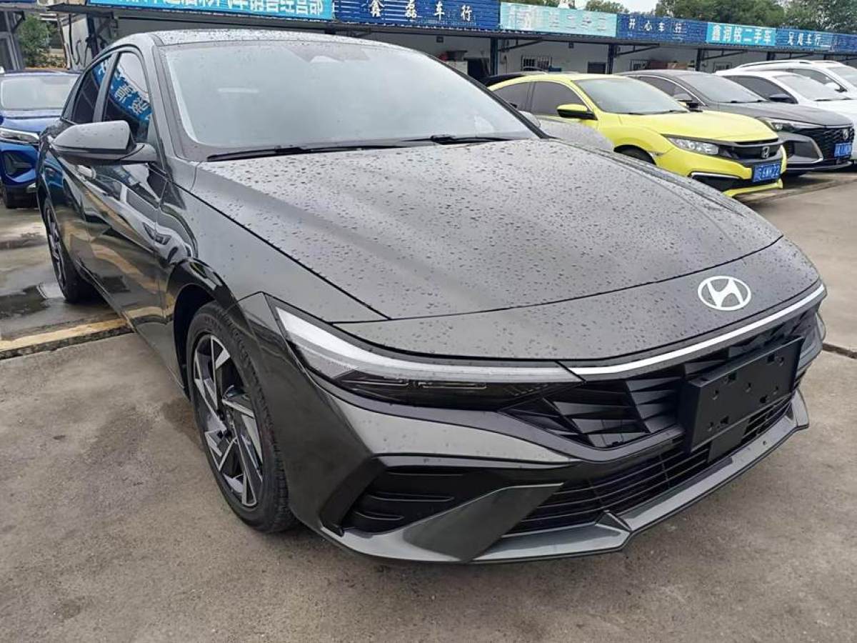 現(xiàn)代 伊蘭特  2023款 1.5L CVT GLS領(lǐng)先版圖片