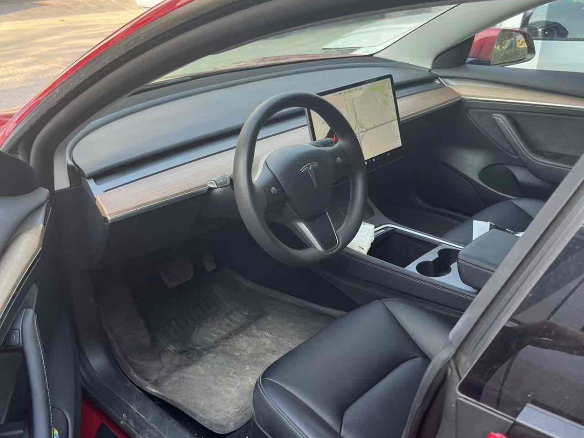 特斯拉 Model 3  2019款 標(biāo)準(zhǔn)續(xù)航后驅(qū)升級版圖片