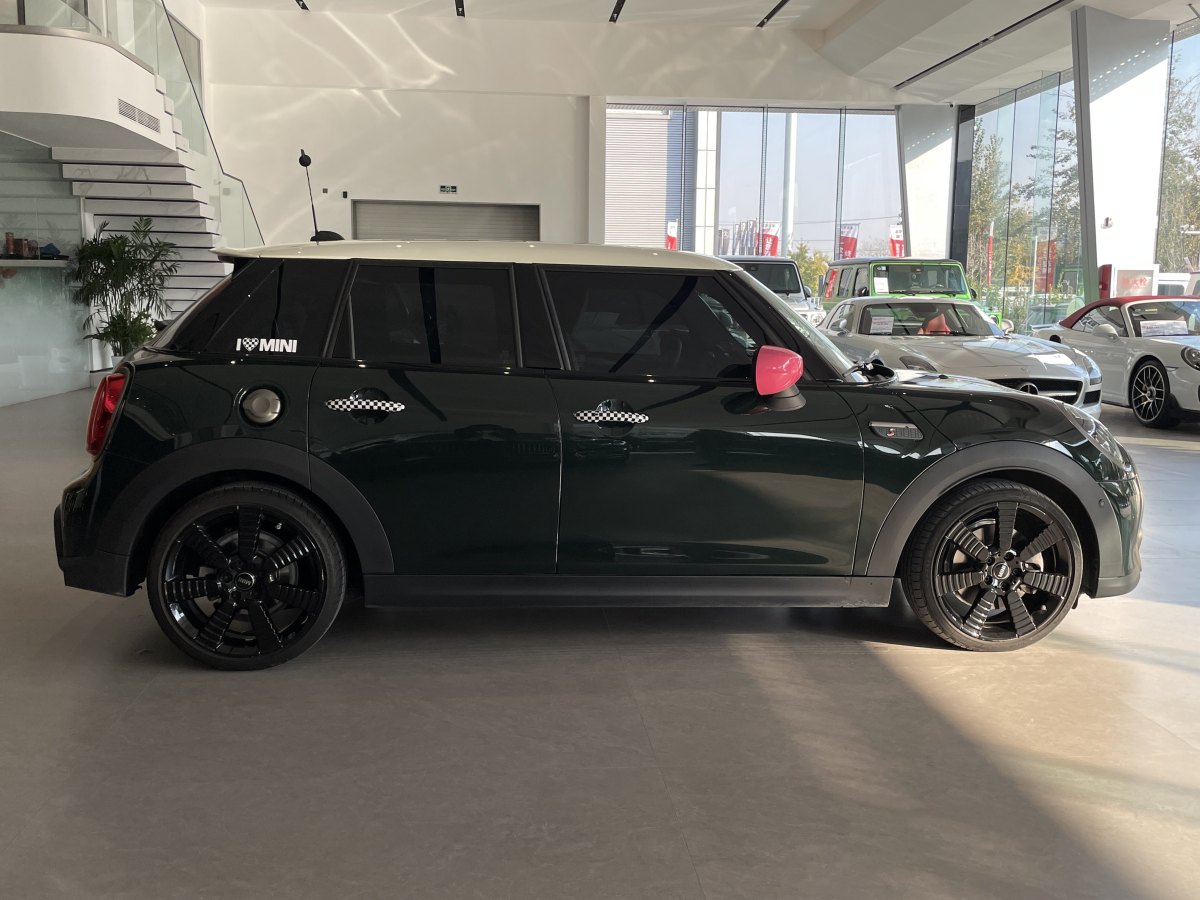 MINI MINI  2022款 2.0T COOPER S 執(zhí)迷特別版圖片