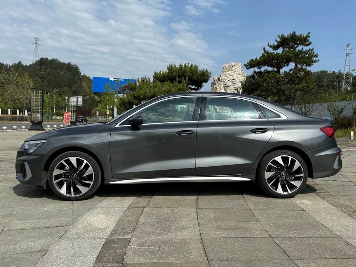 奧迪 奧迪A3  2024款 A3L Limousine 35 TFSI 時(shí)尚運(yùn)動型圖片