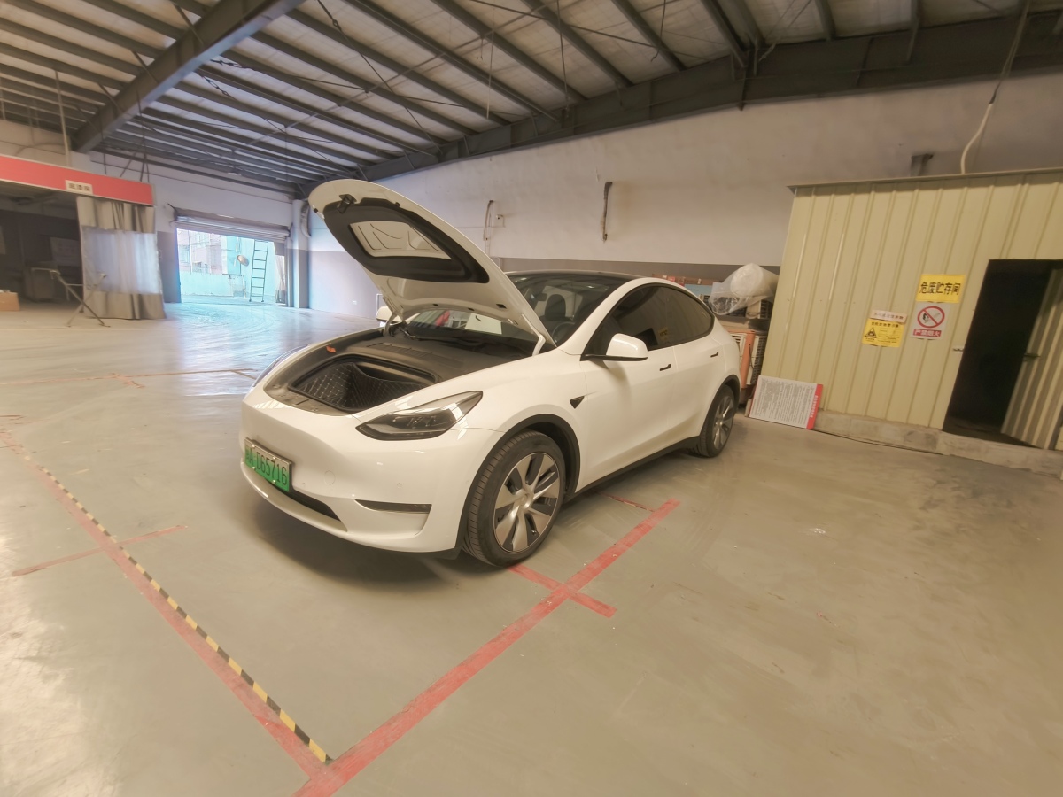 特斯拉 Model 3  2021款 改款 標(biāo)準(zhǔn)續(xù)航后驅(qū)升級(jí)版圖片